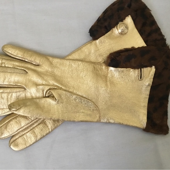 Vintage Versace Gold Medusa gloves. - Picture 8 of 9